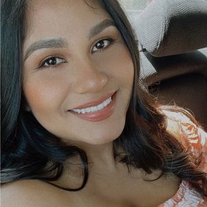 Meet your Posher, Alma